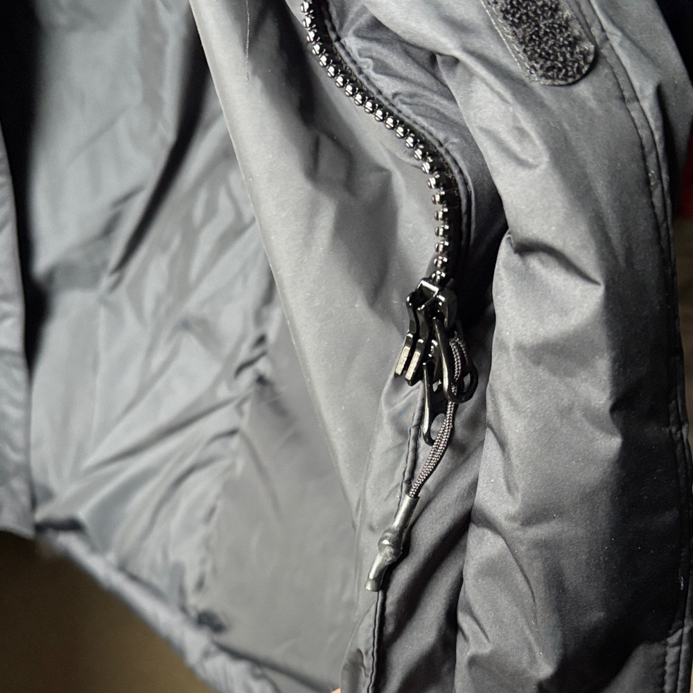 The North Face Black Puffer Coat - Picture 5 of 12